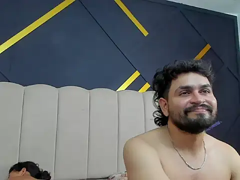 RashelANDCerverus webcam