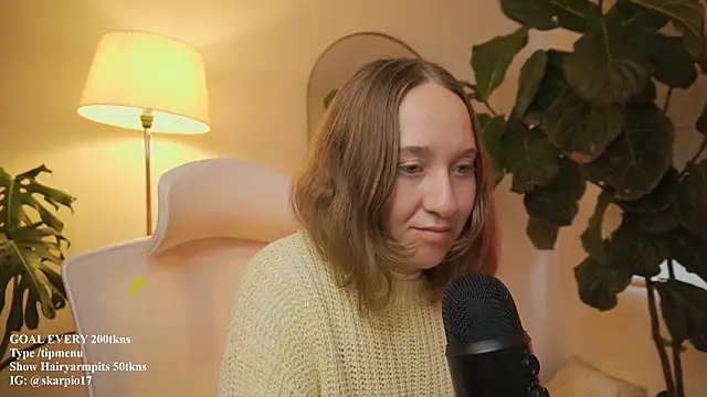 Scarlett_NoirMuse webcam