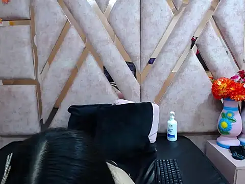 JulietaDiamond webcam