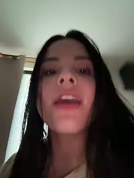 Webcam Model (IvyValentine)  is live.Free join now!