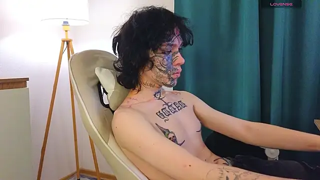 em0_b0y - Em0_b0y's free webcam - UK Sex Cams