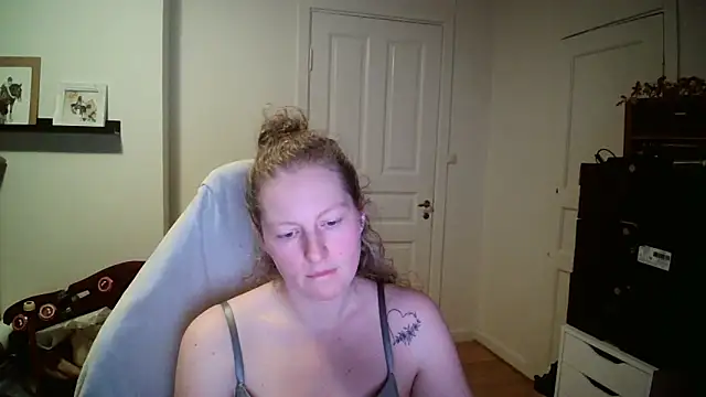 Girlnina-1995 webcam