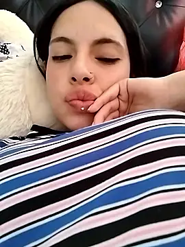 Amarantaa_swet webcam