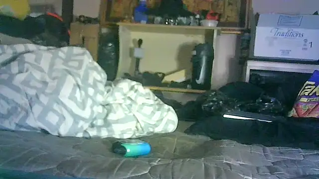 ON3YOULLN3VER_FIR3 webcam