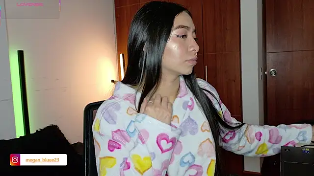 megan_bluee23 webcam