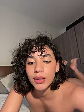 capricho_01 (F young) - Finger pussy  (2/3)