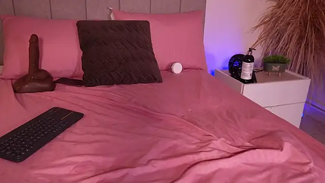 curvyliciousss webcam