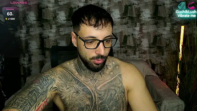 MasculineGuy99 webcam