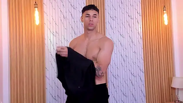 thomas_walker0 (M young) - BIG CUM SHOW!!!