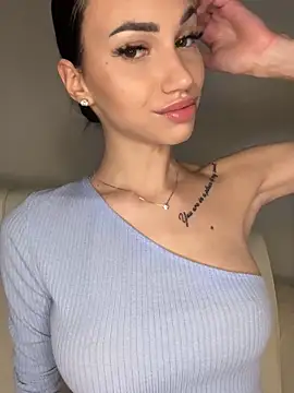 ilariea_girl (F teen) - more pleasure for my pussy let it cream