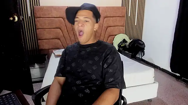 mathy_robert (M twink) - show cum