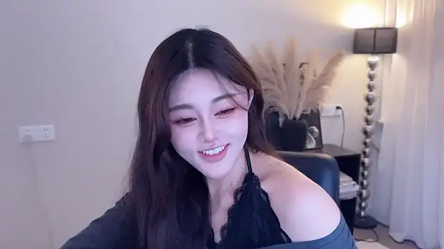 美女Cure-uuuuuuuu在线直播