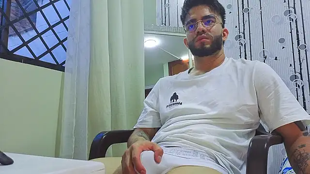 king_draven3 (M young) - Keep touch my lovense and feel my cock