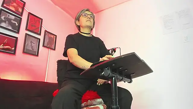 mistressnyx_cg - MistressNyx_cg's free webcam