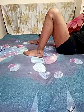 Cute-Zarina Live Webcam on Stripchat