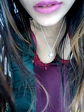 Webcam Model (xpihu)  is live.Free join now!