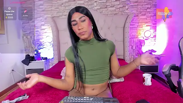 lucia-sex (T young) - golden rain on my body and milk for you