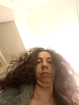 naughty69curls webcam