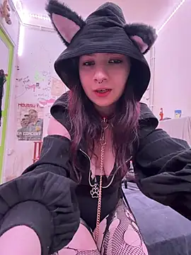 aiyorimidnight webcam