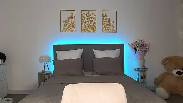 Webcam Model (adele_armass)  is live.Free join now!