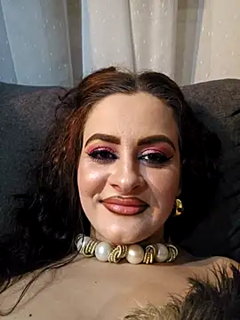 WatchTheQUEEnConQuer88 webcam