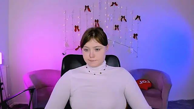 nikole_kitt (F teen) - oil boobs