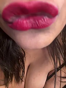 DevineDevilQueen webcam