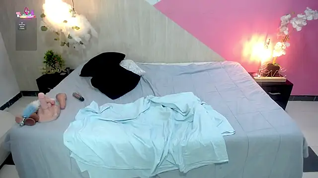 cataleya_eebony webcam