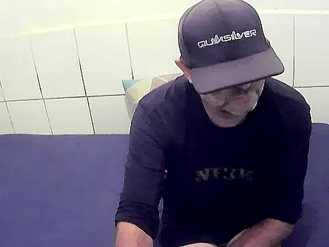 pierdona - Pierdona's free webcam - UK Sex Cams