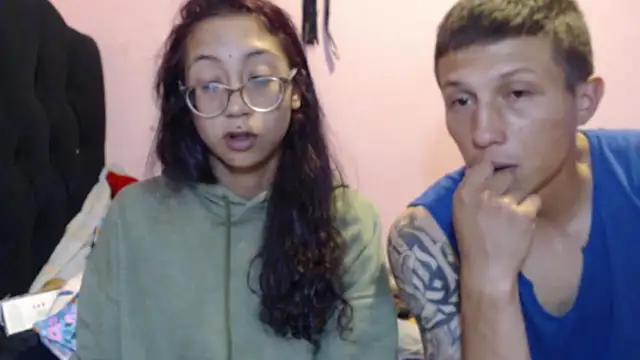 violet_and_smith - Violet_And_Smith's free webcam - UK Sex Cams