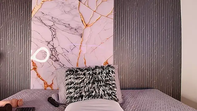 big_tits_in_your_face webcam