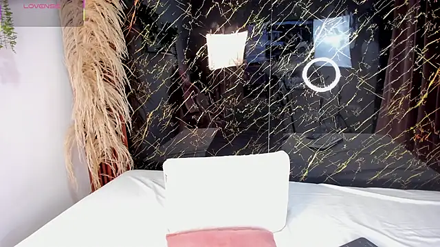 tamara-evans - Tamara-evans's free webcam - UK Sex Cams