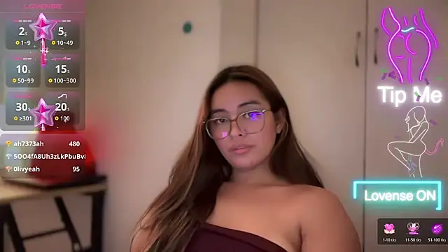 urasianlady - Urasianlady's free webcam - UK Sex Cams