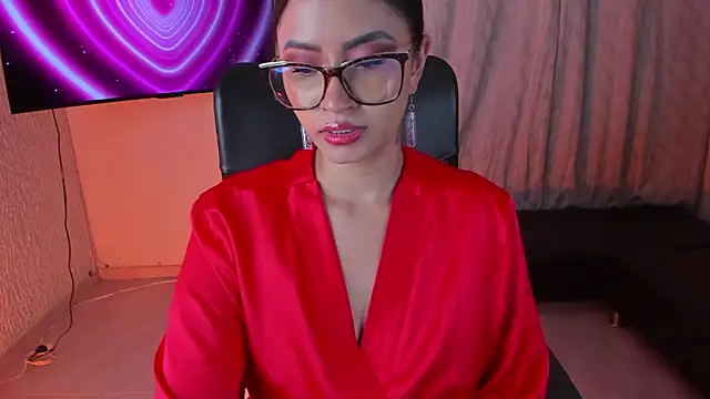 paulinabelushi (F young) - Let me see those sexy tits