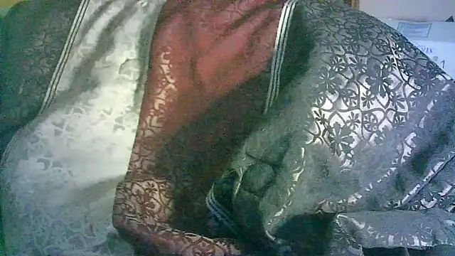 ON3YOULLN3VER_FIR3 webcam