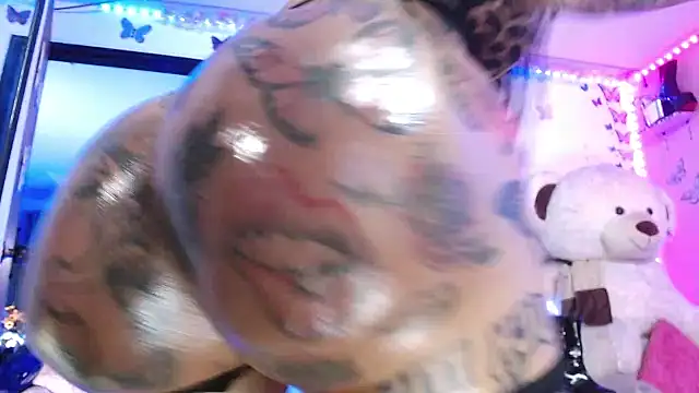 goddess_BigassCock webcam