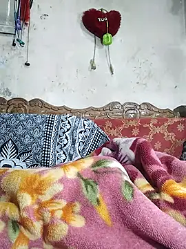 badboysmoker7070 (Ask my age) - 150 tk complete 1 tme cum in public