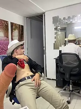 massimo_greco_ (M twink) - whip ass behind my boss