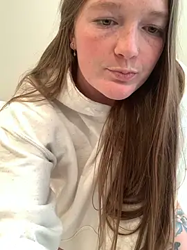 pussiesncream_ (F young) - Sloppy bj naked ;))