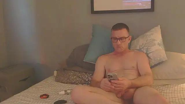 NWBuilt Live Webcam on Stripchat