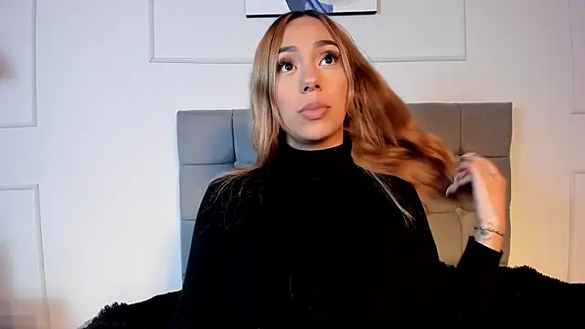 nikolevoshkie_ webcam