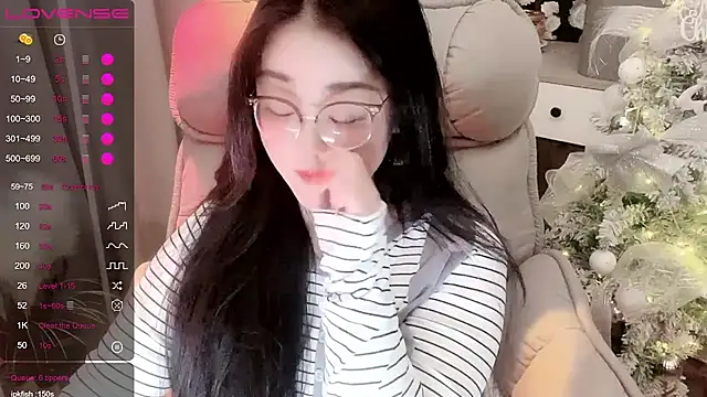 Monica-666888- webcam