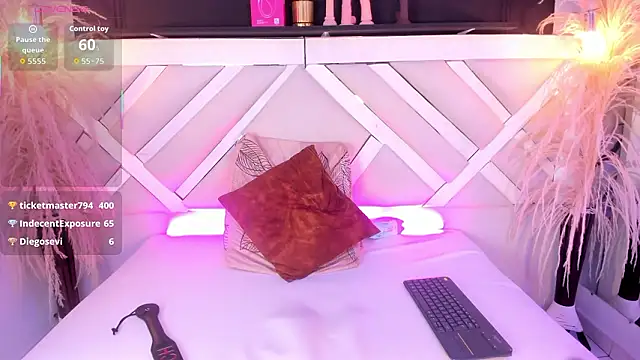 zoe-johnson_ - Zoe-Johnson_'s free webcam - UK Sex Cams