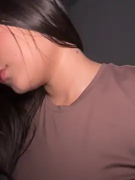 emmiiglow (F teen) - Spanks ass🍑🍑🍑