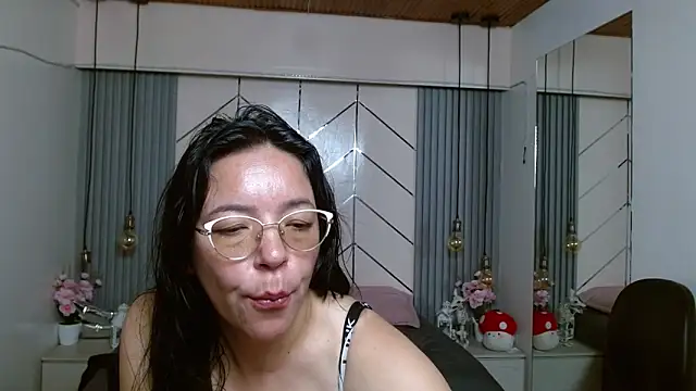 rubythompson_ - RubyThompson_'s free webcam - UK Sex Cams