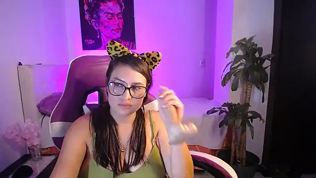 esmeraldaa230 webcam