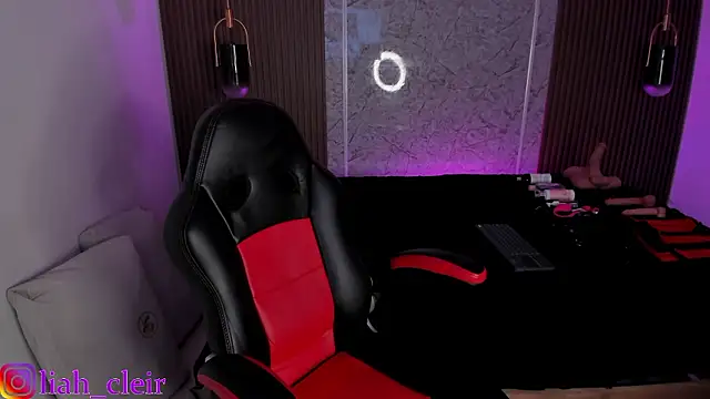 liah_cleir (F teen) - Fuck my kitty(you choose toy)🍆