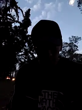 thomasjons_ (M young) - hot show games in the public