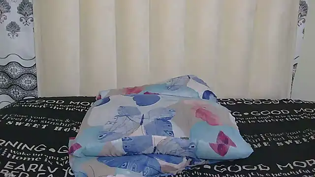 DAIRYBELLELIZxx webcam