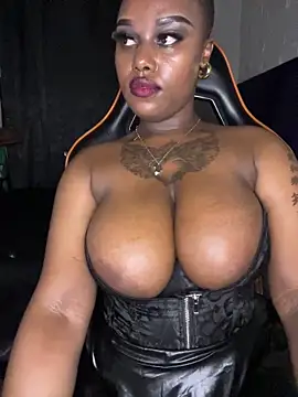 QUEEN_NOBUHLE_FEMDOM_777
